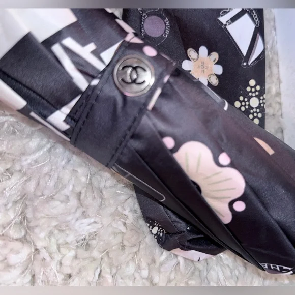 Chanel beauty black fashionable umbrella - Picture 2 of 6
